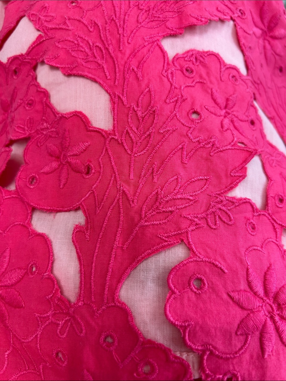 Anthropologie Hot Pink Floral Cutout Top size Medium. With a bow in the back. - Picture 7 of 7